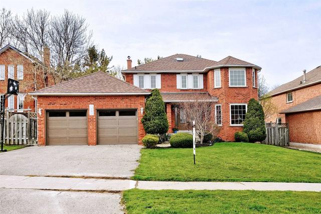 360 Kennedy St W, House detached with 4 bedrooms, 3 bathrooms and 4 parking in Aurora ON | Card Image