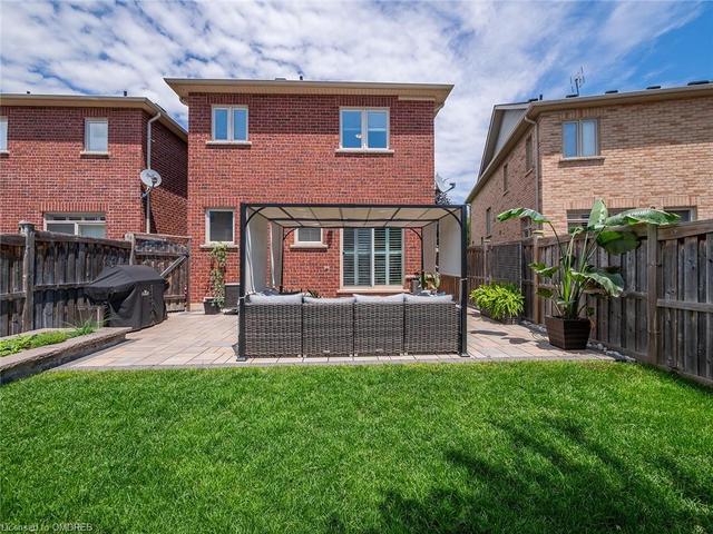 368 Duncan Lane, House attached with 4 bedrooms, 3 bathrooms and 3 parking in Milton ON | Image 32