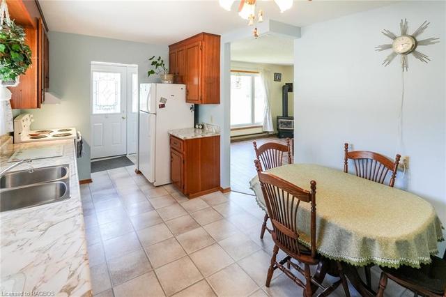 1816 6th Avenue E, House detached with 2 bedrooms, 1 bathrooms and 4 parking in Owen Sound ON | Image 25