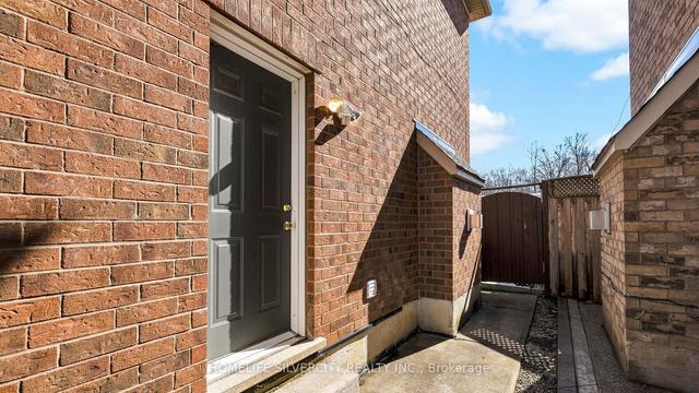 93 Bayridge Dr, House detached with 4 bedrooms, 5 bathrooms and 6 parking in Brampton ON | Image 31