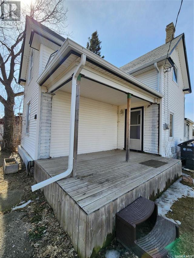 328 6th Avenue, House detached with 3 bedrooms, 2 bathrooms and null parking in Broadview SK | Image 32