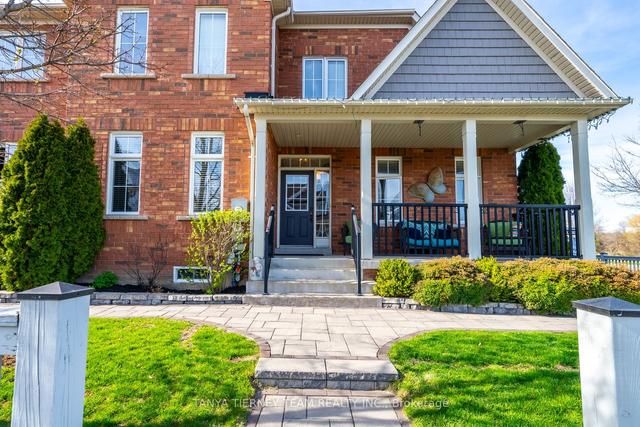 106 Montgomery Ave, House detached with 4 bedrooms, 5 bathrooms and 5 parking in Whitby ON | Image 34