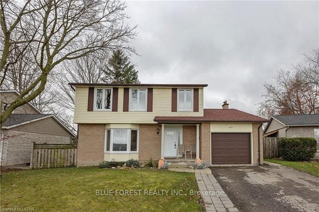 641 Steeplechase Dr, House detached with 3 bedrooms, 3 bathrooms and 5 parking in London ON | Image 12