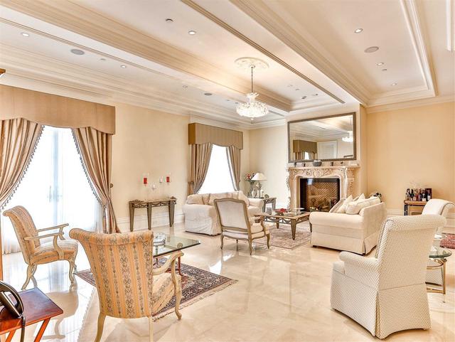 71 The Bridle Path, House detached with 5 bedrooms, 13 bathrooms and 31 parking in Toronto ON | Image 3