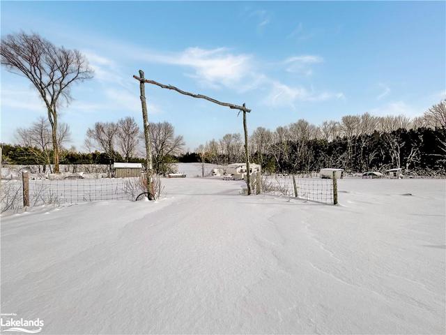 316743 Highway 6, House detached with 3 bedrooms, 1 bathrooms and null parking in Chatsworth ON | Image 32