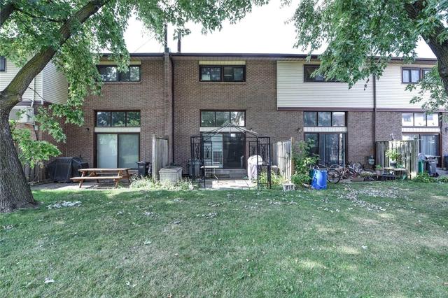 66 - 66 Mccallum Crt, Townhouse with 3 bedrooms, 2 bathrooms and 2 parking in Brampton ON | Image 20
