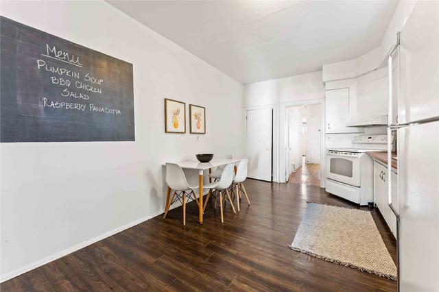 211 Shaw St, House semidetached with 3 bedrooms, 2 bathrooms and 2 parking in Toronto ON | Image 8