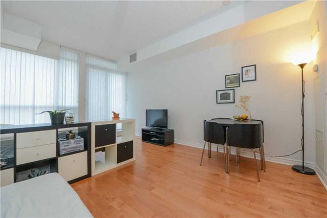 403 - 2885 Bayview Ave, Condo with 0 bedrooms, 1 bathrooms and null parking in Toronto ON | Image 3
