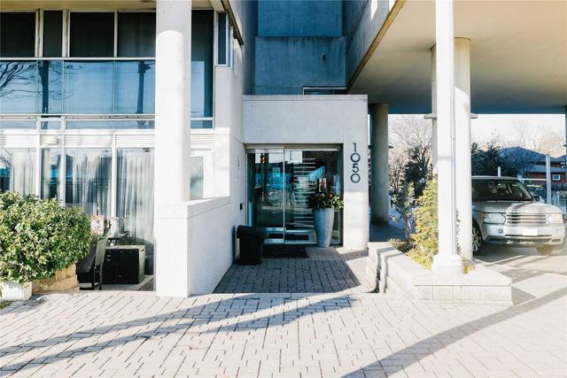 107 - 1050 The Queensway Ave, Condo with 2 bedrooms, 3 bathrooms and 1 parking in Toronto ON | Card Image