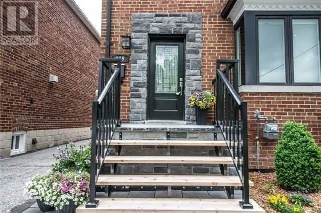 upper - 229 Donlea Dr, House detached with 2 bedrooms, 1 bathrooms and 1 parking in Toronto ON | Image 2