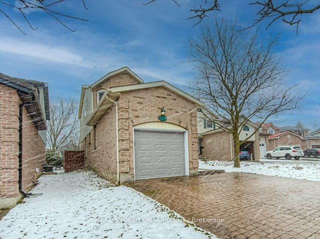 65 Lynnhaven Crt, House detached with 3 bedrooms, 2 bathrooms and 3 parking in Kitchener ON | Image 1