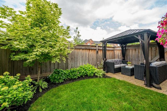 18 Carnaby Lane, House attached with 3 bedrooms, 3 bathrooms and 2 parking in Halton Hills ON | Image 33