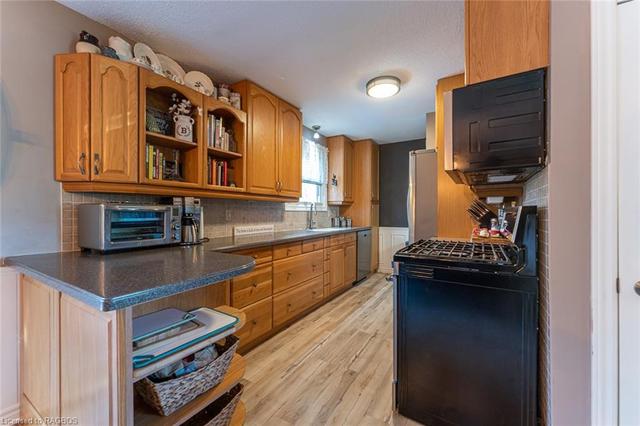 112 Clearview Crescent, House detached with 2 bedrooms, 3 bathrooms and 5 parking in Meaford ON | Image 4