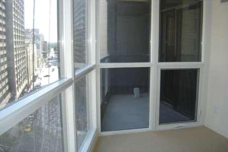 1002 - 21 Carlton St, Condo with 2 bedrooms, 2 bathrooms and null parking in Toronto ON | Image 5