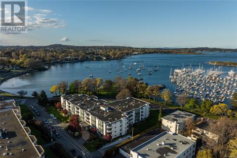 406 - 1370 Beach Dr, Condo with 2 bedrooms, 2 bathrooms and 2 parking in Oak Bay BC | Card Image