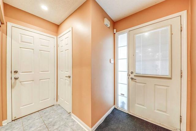81 Trumpeter St, House semidetached with 3 bedrooms, 4 bathrooms and 3 parking in Toronto ON | Image 34