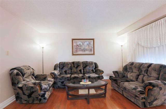 81 Gennela Sq, House detached with 4 bedrooms, 4 bathrooms and 4 parking in Toronto ON | Image 35