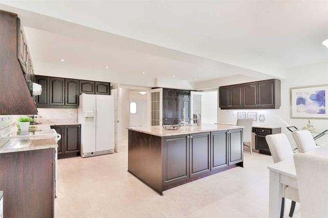 4398 Credit Pointe Dr, House detached with 4 bedrooms, 5 bathrooms and 4 parking in Mississauga ON | Image 5