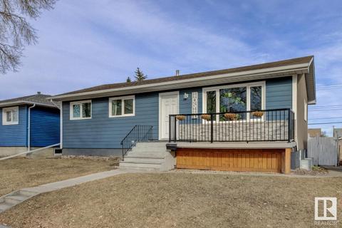 10517 164 St Nw, House detached with 4 bedrooms, 2 bathrooms and 4 parking in Edmonton AB | Card Image