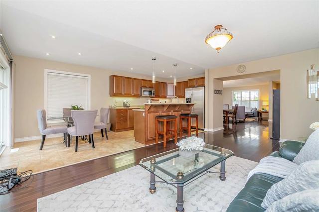 65 Browns Cres, House detached with 3 bedrooms, 2 bathrooms and 6 parking in Halton Hills ON | Image 10