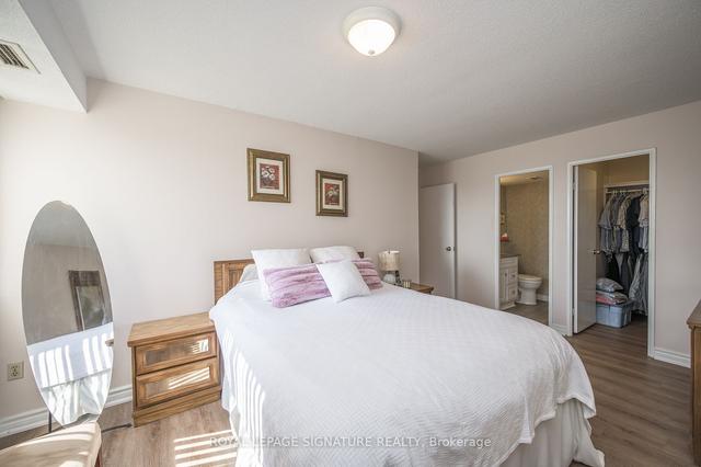 1104 - 301 Frances Ave, Condo with 3 bedrooms, 2 bathrooms and 1 parking in Hamilton ON | Image 28