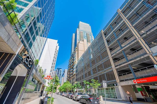 1516 - 35 Hayden St, Condo with 1 bedrooms, 1 bathrooms and 0 parking in Toronto ON | Image 19