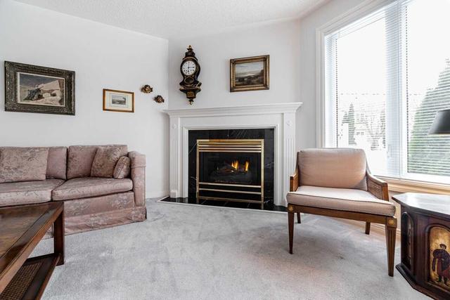 22 - 2103 Berwick Dr, Townhouse with 2 bedrooms, 3 bathrooms and 2 parking in Burlington ON | Image 5