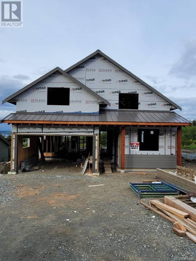 560 Venture Pl, House detached with 3 bedrooms, 2 bathrooms and 2 parking in Port McNeill BC | Card Image