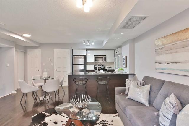 220 - 11 Ruttan St, Townhouse with 2 bedrooms, 2 bathrooms and 1 parking in Toronto ON | Image 30