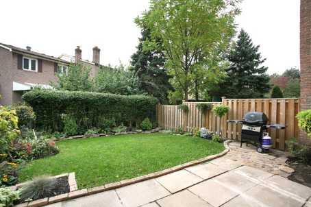 4044 Farrier Crt, House semidetached with 3 bedrooms, 2 bathrooms and 3 parking in Mississauga ON | Image 9