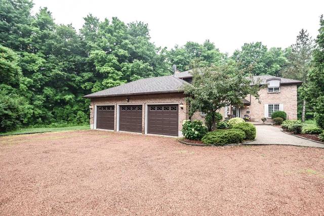 8644 Canyon Rd, House detached with 4 bedrooms, 3 bathrooms and 13 parking in Milton ON | Image 31