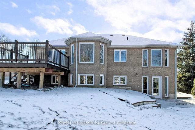 791 Pam Cres, House detached with 3 bedrooms, 3 bathrooms and 7 parking in Newmarket ON | Image 35