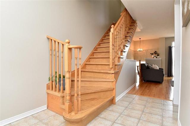 7157 Triumph Lane, House attached with 3 bedrooms, 2 bathrooms and 1 parking in Mississauga ON | Image 23
