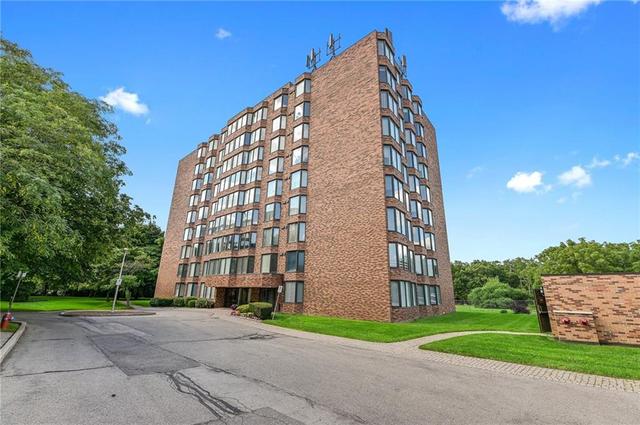707 - 180 Limeridge Road W, Condo with 2 bedrooms, 1 bathrooms and null parking in Hamilton ON | Image 2