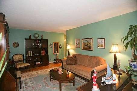 109 - 420 Mill Rd, Condo with 2 bedrooms, 1 bathrooms and 1 parking in Toronto ON | Image 3