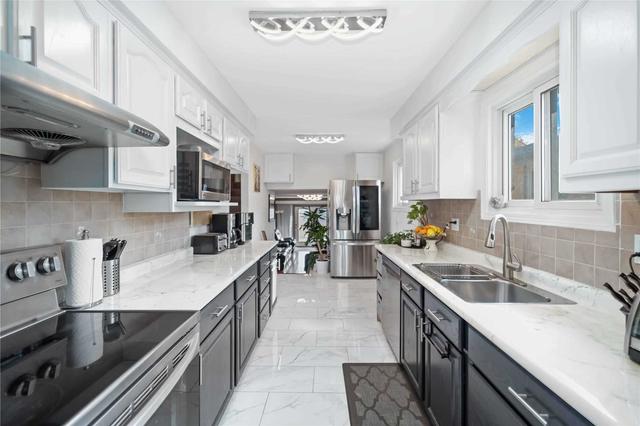 2797 Windjammer Rd, House semidetached with 4 bedrooms, 3 bathrooms and 3 parking in Mississauga ON | Image 15
