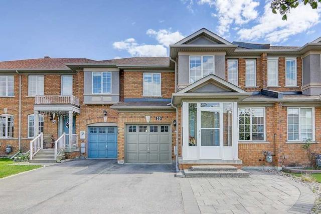25 Waterton Cres, House attached with 3 bedrooms, 4 bathrooms and 2 parking in Richmond Hill ON | Image 1