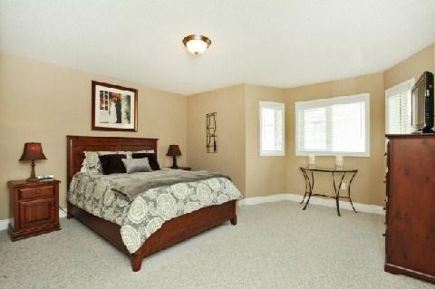 3351 Whilabout Terr, House detached with 3 bedrooms, 3 bathrooms and 2 parking in Oakville ON | Image 13