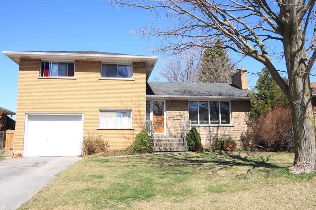 129 Delmar Dr, House detached with 5 bedrooms, 2 bathrooms and 3 parking in Hamilton ON | Image 1