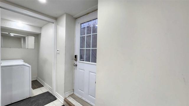 bsmt - 20 Massie St, House detached with 3 bedrooms, 2 bathrooms and 1 parking in Toronto ON | Image 4
