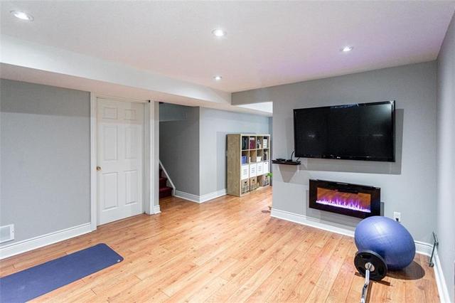 2014 Grovetree Lane, House semidetached with 3 bedrooms, 2 bathrooms and 2 parking in Burlington ON | Image 25