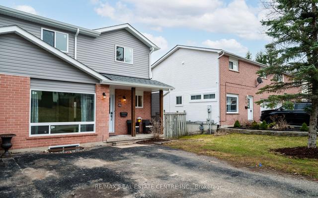 19 Orange St, House semidetached with 3 bedrooms, 3 bathrooms and 4 parking in Orangeville ON | Image 1