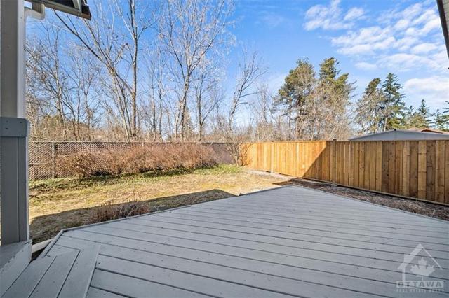 28 Antler Avenue, House detached with 3 bedrooms, 4 bathrooms and 5 parking in Ottawa ON | Image 18