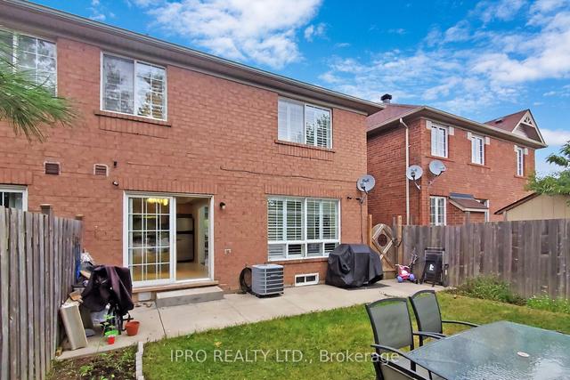 1426 Pate Crt, House semidetached with 4 bedrooms, 4 bathrooms and 3 parking in Mississauga ON | Image 31