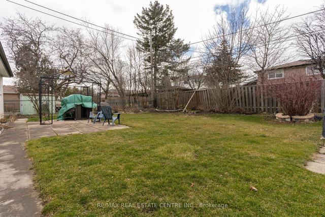 7 Beechwood Cres, House detached with 3 bedrooms, 2 bathrooms and 7 parking in Brampton ON | Image 27