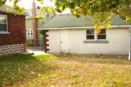 140 Banting Ave, House detached with 3 bedrooms, 2 bathrooms and 3 parking in Oshawa ON | Image 2