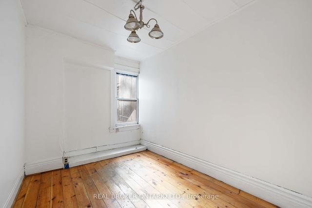 457 Queen St E, House attached with 4 bedrooms, 2 bathrooms and 0 parking in Toronto ON | Image 19