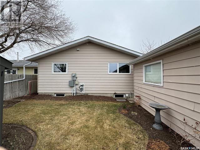 55 Paynter Crescent, House detached with 4 bedrooms, 2 bathrooms and null parking in Regina SK | Image 27