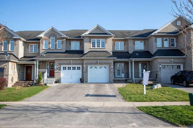 43 Hanna Dr, House attached with 3 bedrooms, 2 bathrooms and 4 parking in Clarington ON | Image 12