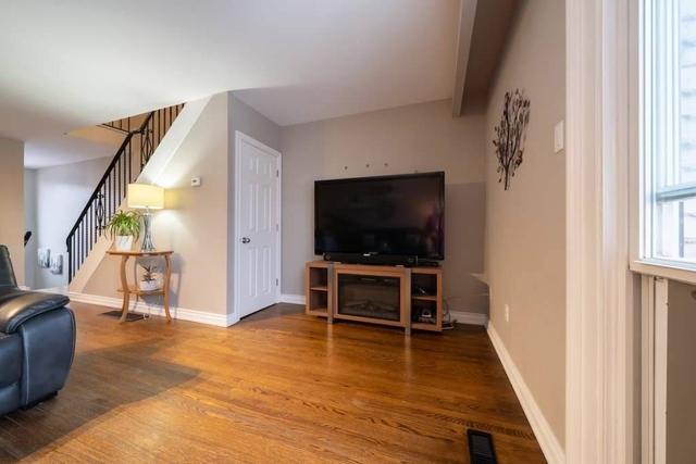 625 Francis Rd, Townhouse with 2 bedrooms, 2 bathrooms and 3 parking in Burlington ON | Image 29